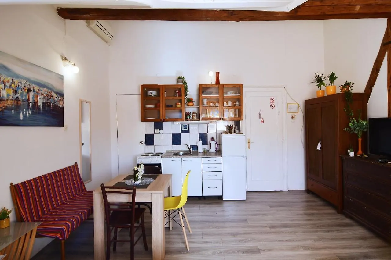 Rosi Apartment Split