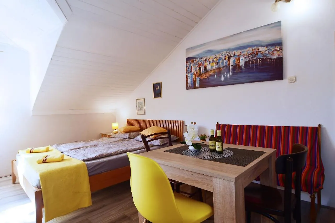 Rosi Apartment Split