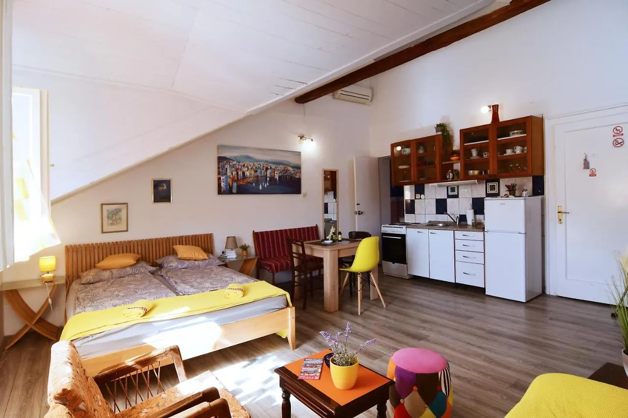 Rosi Apartment Split