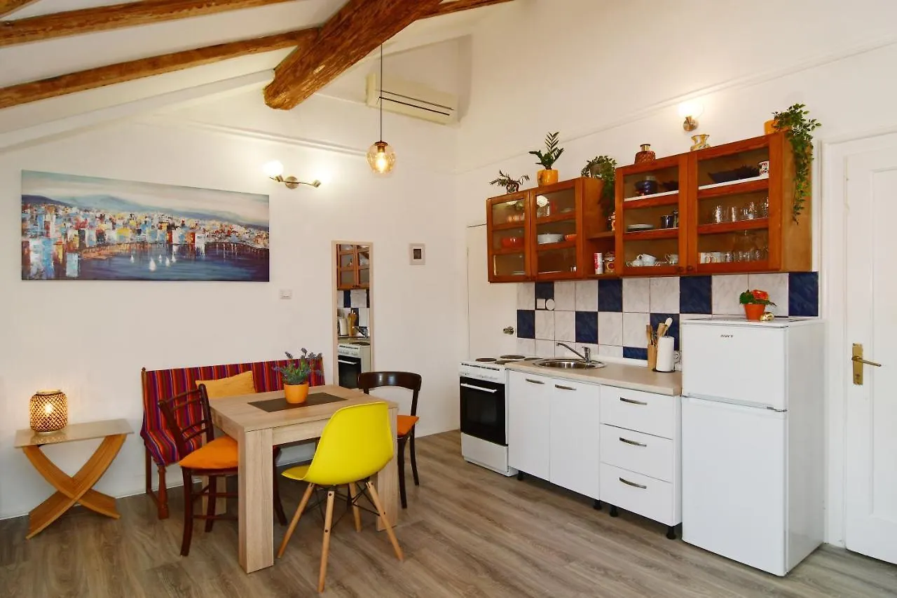Rosi Apartment Split